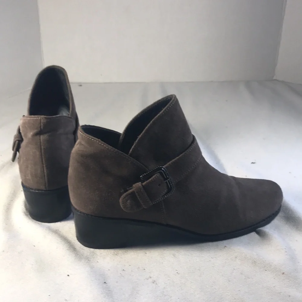 Stuart Weitzman Women's Gray Suede Desert Pull On Blocked Heel Ankle Boots 9M